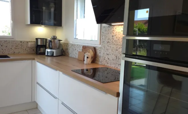 Cuisine Blanche & Bois à Ploemeur, FG Studio
